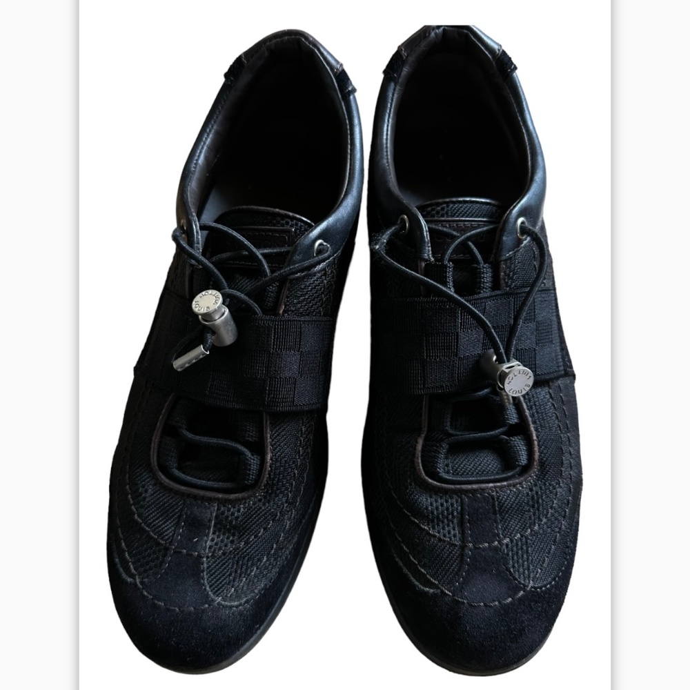 Louis Vuitton authentic sneakers size  36-6